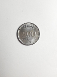 200 CRUZEIROS